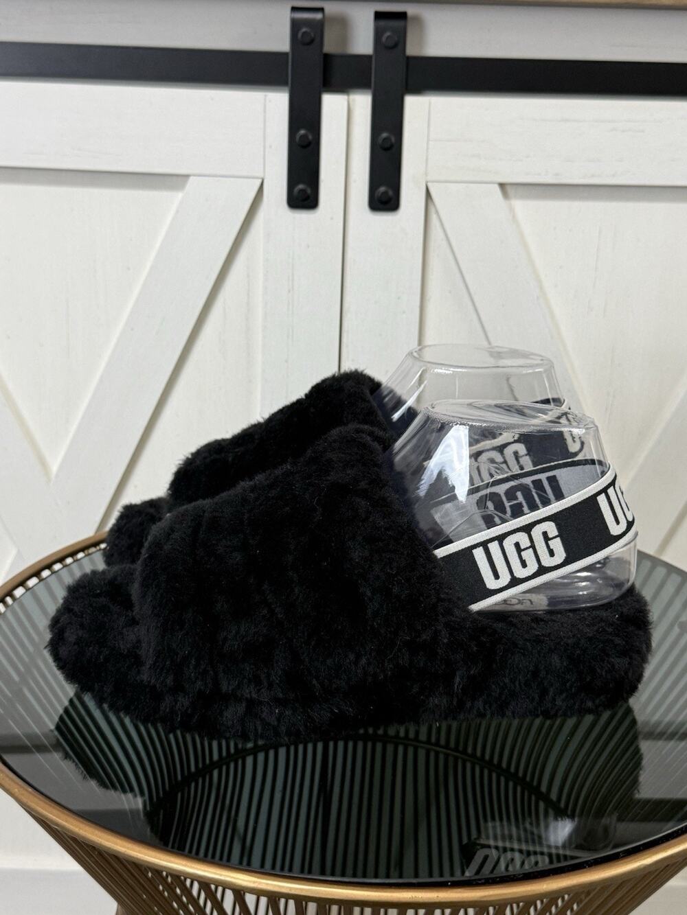 UGG Fluff Yeah Slingback Slippers Women’s 7 Black Fur Sheepskin Casual Comfort